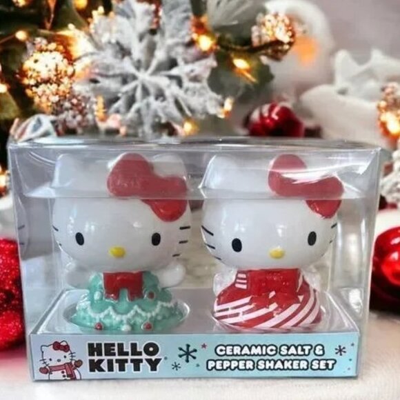 NEW - Hello Kitty Salt & Pepper Set - Picture 1 of 5
